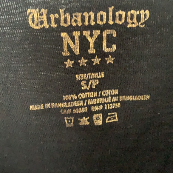 T-shirt - Picture 2 of 3